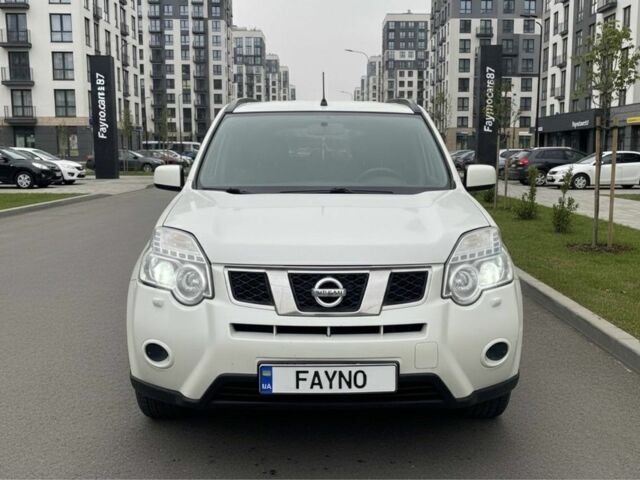 Белый Ниссан ИксТрейл, объемом двигателя 2 л и пробегом 275 тыс. км за 10333 $, фото 1 на Automoto.ua