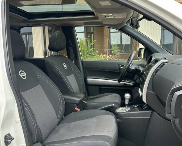 Белый Ниссан ИксТрейл, объемом двигателя 2 л и пробегом 312 тыс. км за 9999 $, фото 40 на Automoto.ua