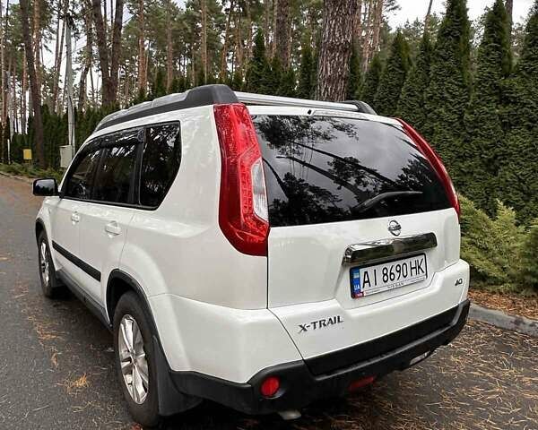 Ниссан ИксТрейл 2013 в Киеве на Automoto.ua Белый Ниссан ИксТрейл, объемом двигателя 2 л и пробегом 235 тыс. км за 13500 $, фото 6 на Automoto.ua