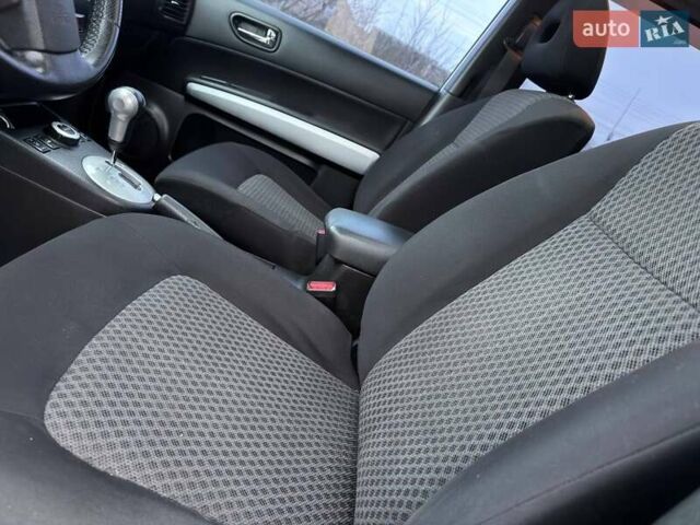 Белый Ниссан ИксТрейл, объемом двигателя 2 л и пробегом 170 тыс. км за 10450 $, фото 24 на Automoto.ua