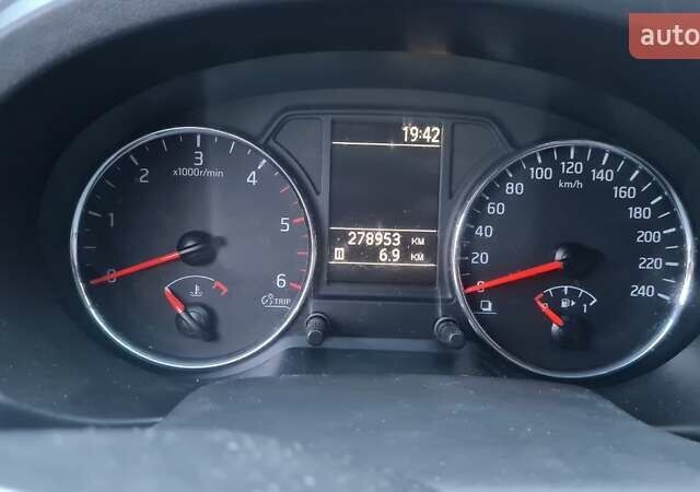 Белый Ниссан ИксТрейл, объемом двигателя 2 л и пробегом 279 тыс. км за 12900 $, фото 14 на Automoto.ua