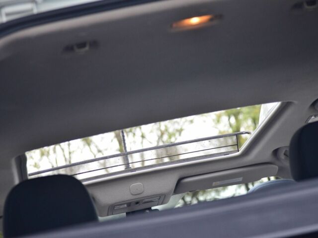 Белый Ниссан ИксТрейл, объемом двигателя 2 л и пробегом 122 тыс. км за 13800 $, фото 21 на Automoto.ua