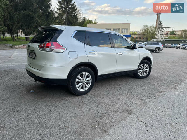 Белый Ниссан ИксТрейл, объемом двигателя 1.6 л и пробегом 129 тыс. км за 14200 $, фото 3 на Automoto.ua