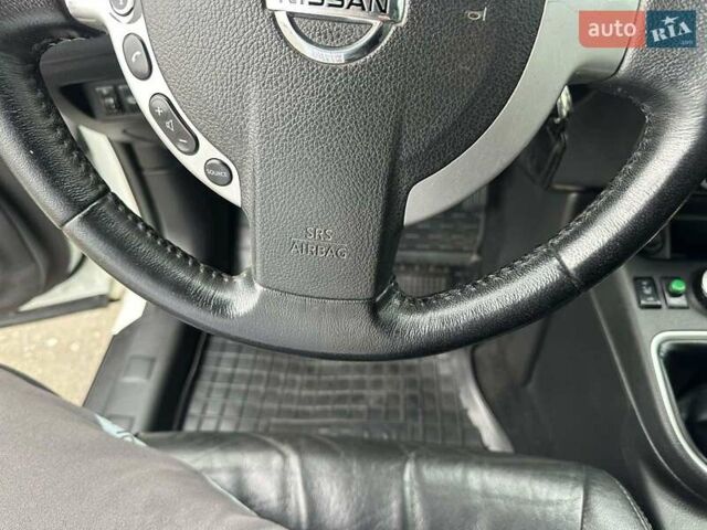 Білий Ніссан ІксТрейл, об'ємом двигуна 2 л та пробігом 147 тис. км за 12500 $, фото 29 на Automoto.ua