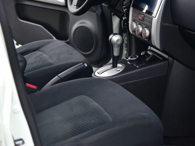 Белый Ниссан ИксТрейл, объемом двигателя 2 л и пробегом 122 тыс. км за 13800 $, фото 13 на Automoto.ua