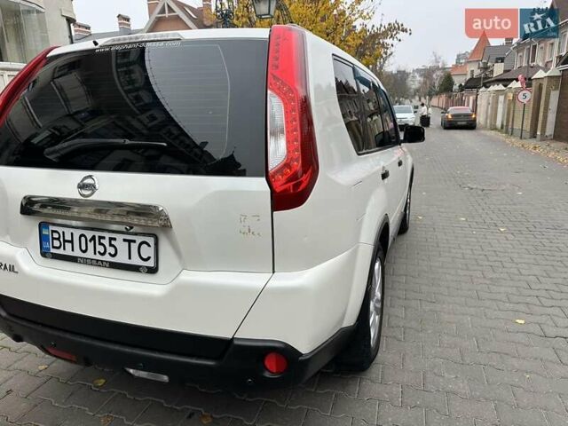 Білий Ніссан ІксТрейл, об'ємом двигуна 2 л та пробігом 147 тис. км за 12500 $, фото 9 на Automoto.ua