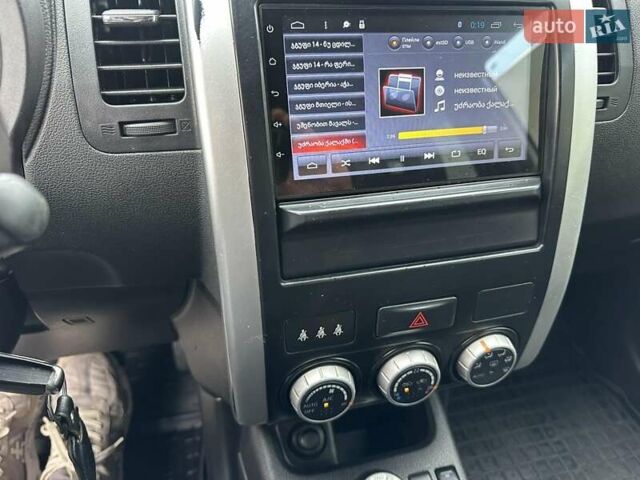 Білий Ніссан ІксТрейл, об'ємом двигуна 2 л та пробігом 147 тис. км за 12500 $, фото 18 на Automoto.ua