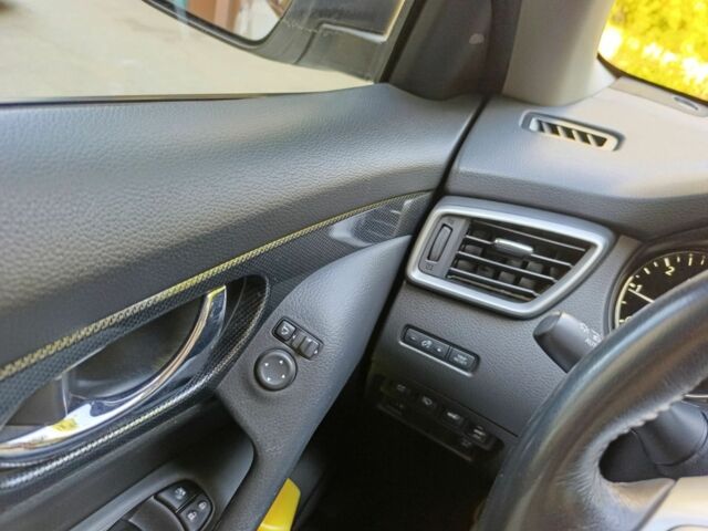 Белый Ниссан ИксТрейл, объемом двигателя 1.6 л и пробегом 93 тыс. км за 16500 $, фото 5 на Automoto.ua