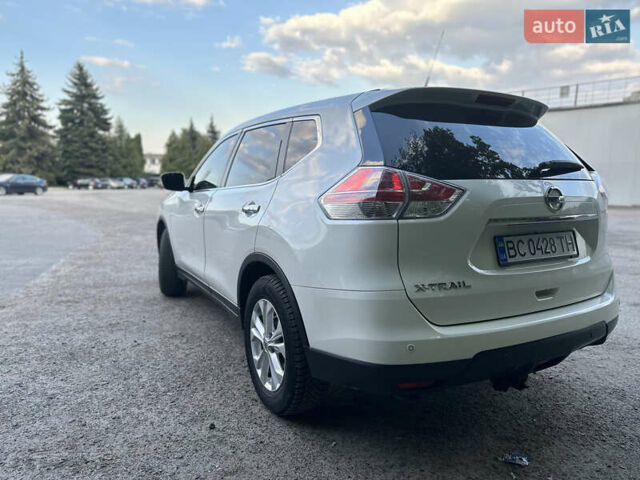 Белый Ниссан ИксТрейл, объемом двигателя 1.6 л и пробегом 129 тыс. км за 14200 $, фото 4 на Automoto.ua
