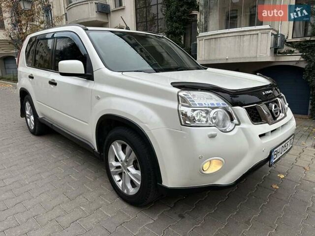 Білий Ніссан ІксТрейл, об'ємом двигуна 2 л та пробігом 147 тис. км за 12500 $, фото 2 на Automoto.ua