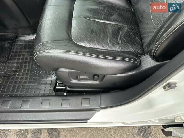 Білий Ніссан ІксТрейл, об'ємом двигуна 2 л та пробігом 147 тис. км за 12500 $, фото 30 на Automoto.ua