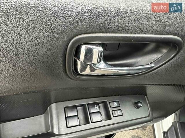 Білий Ніссан ІксТрейл, об'ємом двигуна 2 л та пробігом 147 тис. км за 12500 $, фото 31 на Automoto.ua