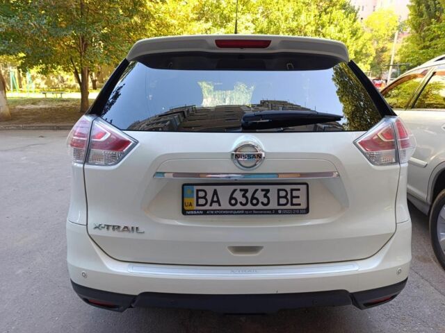 Белый Ниссан ИксТрейл, объемом двигателя 1.6 л и пробегом 93 тыс. км за 16500 $, фото 3 на Automoto.ua