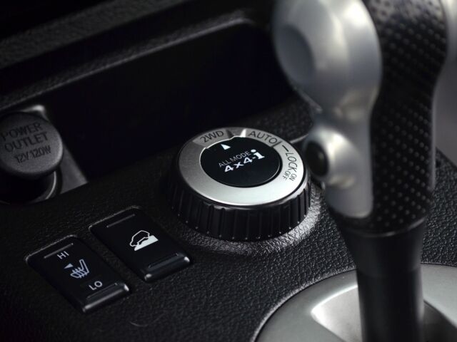 Белый Ниссан ИксТрейл, объемом двигателя 2 л и пробегом 122 тыс. км за 319 $, фото 17 на Automoto.ua