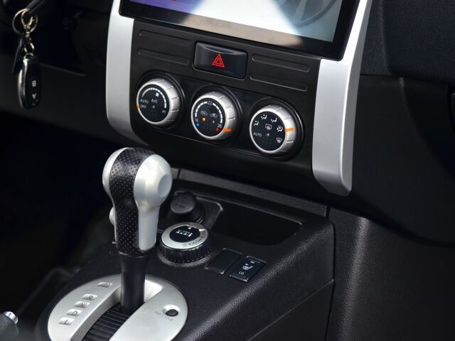 Белый Ниссан ИксТрейл, объемом двигателя 2 л и пробегом 122 тыс. км за 13800 $, фото 15 на Automoto.ua