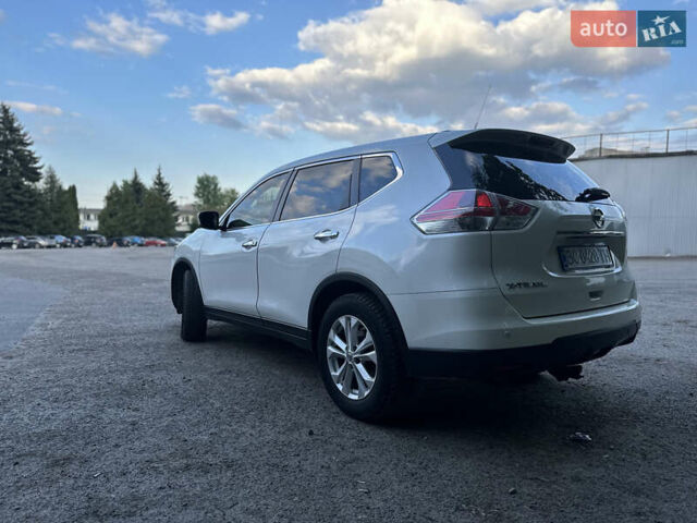Белый Ниссан ИксТрейл, объемом двигателя 1.6 л и пробегом 129 тыс. км за 14200 $, фото 6 на Automoto.ua