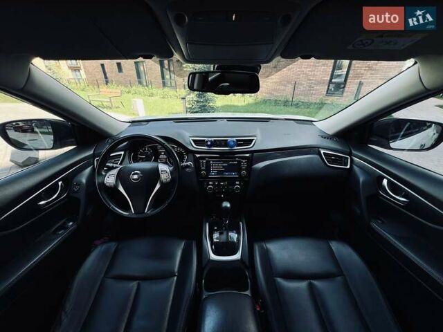 Белый Ниссан ИксТрейл, объемом двигателя 1.6 л и пробегом 154 тыс. км за 16500 $, фото 24 на Automoto.ua