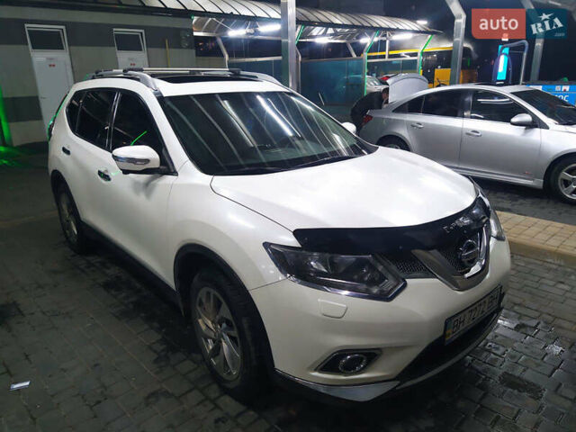 Белый Ниссан ИксТрейл, объемом двигателя 1.6 л и пробегом 250 тыс. км за 16000 $, фото 6 на Automoto.ua