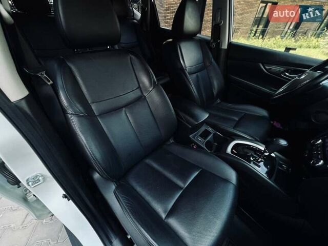 Белый Ниссан ИксТрейл, объемом двигателя 1.6 л и пробегом 154 тыс. км за 16500 $, фото 34 на Automoto.ua