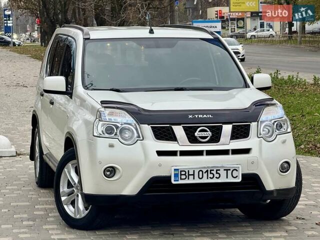 Білий Ніссан ІксТрейл, об'ємом двигуна 2 л та пробігом 147 тис. км за 9999 $, фото 27 на Automoto.ua