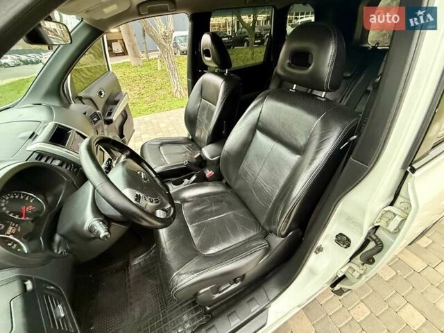 Білий Ніссан ІксТрейл, об'ємом двигуна 2 л та пробігом 147 тис. км за 9999 $, фото 35 на Automoto.ua