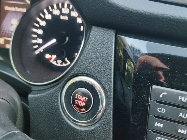 Белый Ниссан ИксТрейл, объемом двигателя 1.6 л и пробегом 176 тыс. км за 14400 $, фото 13 на Automoto.ua