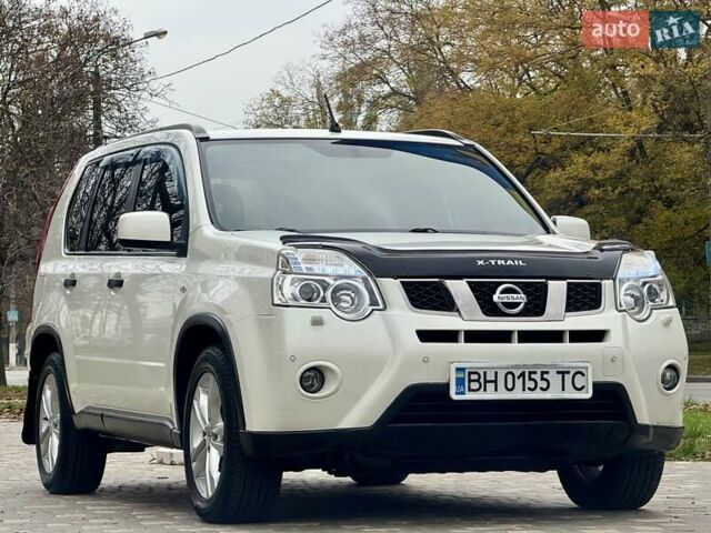 Білий Ніссан ІксТрейл, об'ємом двигуна 2 л та пробігом 147 тис. км за 9999 $, фото 9 на Automoto.ua