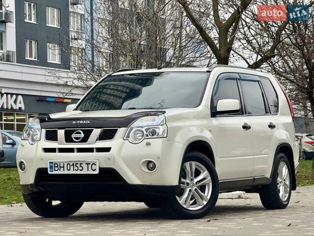 Білий Ніссан ІксТрейл, об'ємом двигуна 2 л та пробігом 147 тис. км за 9999 $, фото 16 на Automoto.ua