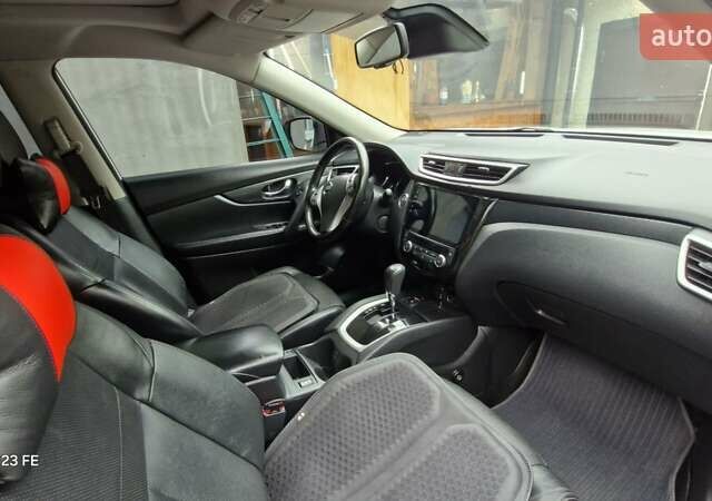 Білий Ніссан ІксТрейл, об'ємом двигуна 1.6 л та пробігом 204 тис. км за 15900 $, фото 14 на Automoto.ua