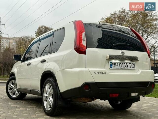 Білий Ніссан ІксТрейл, об'ємом двигуна 2 л та пробігом 147 тис. км за 9999 $, фото 26 на Automoto.ua