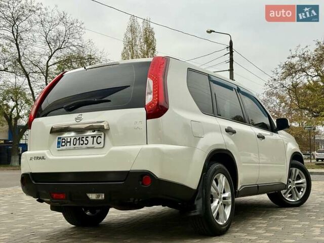 Білий Ніссан ІксТрейл, об'ємом двигуна 2 л та пробігом 147 тис. км за 9999 $, фото 23 на Automoto.ua