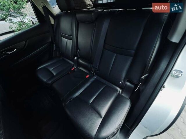 Белый Ниссан ИксТрейл, объемом двигателя 1.6 л и пробегом 154 тыс. км за 16500 $, фото 25 на Automoto.ua