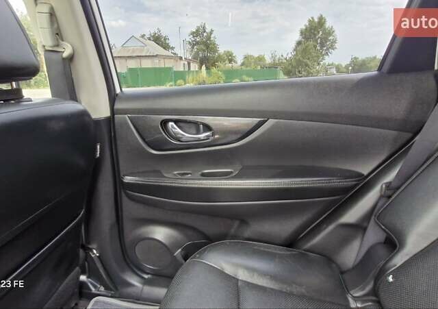 Білий Ніссан ІксТрейл, об'ємом двигуна 1.6 л та пробігом 204 тис. км за 15900 $, фото 4 на Automoto.ua