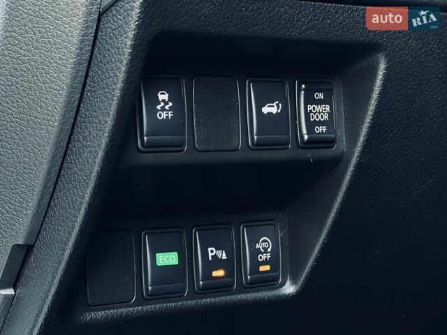 Белый Ниссан ИксТрейл, объемом двигателя 1.6 л и пробегом 154 тыс. км за 16500 $, фото 27 на Automoto.ua