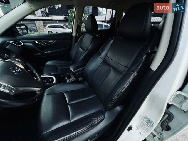 Белый Ниссан ИксТрейл, объемом двигателя 1.6 л и пробегом 154 тыс. км за 16500 $, фото 32 на Automoto.ua