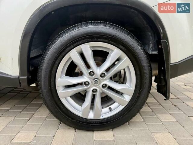 Білий Ніссан ІксТрейл, об'ємом двигуна 2 л та пробігом 147 тис. км за 9999 $, фото 30 на Automoto.ua