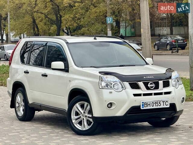 Білий Ніссан ІксТрейл, об'ємом двигуна 2 л та пробігом 147 тис. км за 9999 $, фото 24 на Automoto.ua