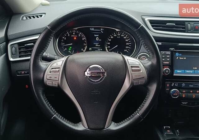 Белый Ниссан ИксТрейл, объемом двигателя 2 л и пробегом 127 тыс. км за 14953 $, фото 12 на Automoto.ua