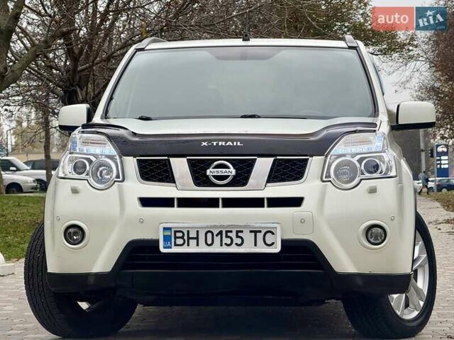 Білий Ніссан ІксТрейл, об'ємом двигуна 2 л та пробігом 147 тис. км за 9999 $, фото 14 на Automoto.ua