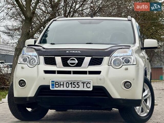 Білий Ніссан ІксТрейл, об'ємом двигуна 2 л та пробігом 147 тис. км за 9999 $, фото 13 на Automoto.ua