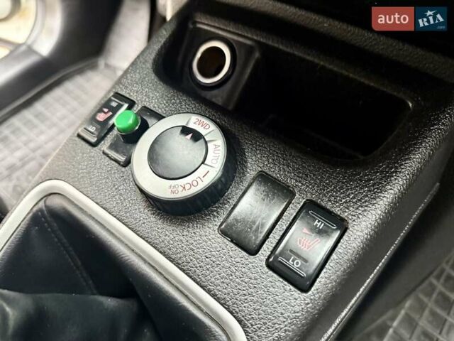 Білий Ніссан ІксТрейл, об'ємом двигуна 2 л та пробігом 147 тис. км за 9999 $, фото 52 на Automoto.ua