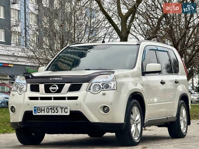 Білий Ніссан ІксТрейл, об'ємом двигуна 2 л та пробігом 147 тис. км за 9999 $, фото 8 на Automoto.ua