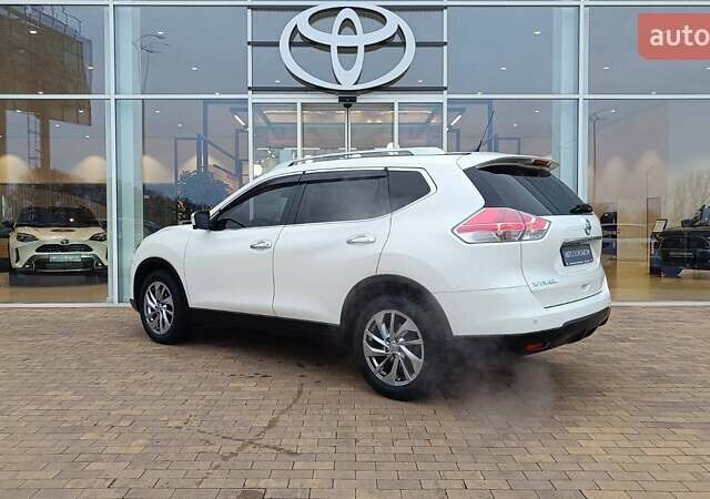 Белый Ниссан ИксТрейл, объемом двигателя 2 л и пробегом 127 тыс. км за 14953 $, фото 1 на Automoto.ua