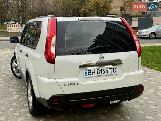 Білий Ніссан ІксТрейл, об'ємом двигуна 2 л та пробігом 147 тис. км за 9999 $, фото 31 на Automoto.ua