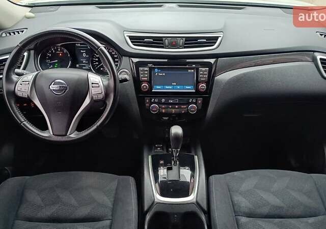 Белый Ниссан ИксТрейл, объемом двигателя 2 л и пробегом 127 тыс. км за 14953 $, фото 7 на Automoto.ua