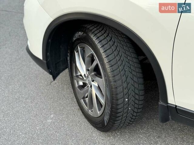 Білий Ніссан ІксТрейл, об'ємом двигуна 2 л та пробігом 153 тис. км за 14800 $, фото 10 на Automoto.ua