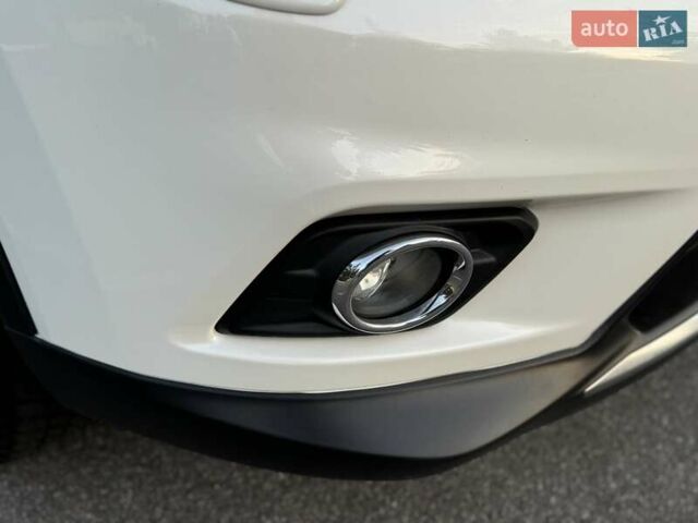 Білий Ніссан ІксТрейл, об'ємом двигуна 2 л та пробігом 153 тис. км за 14800 $, фото 18 на Automoto.ua