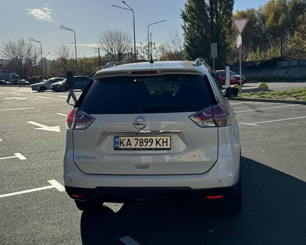 Белый Ниссан ИксТрейл, объемом двигателя 1.6 л и пробегом 84 тыс. км за 20000 $, фото 6 на Automoto.ua