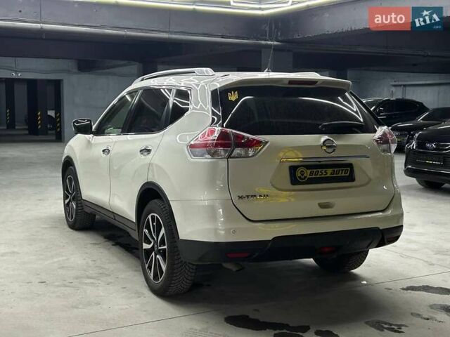 Белый Ниссан ИксТрейл, объемом двигателя 2 л и пробегом 203 тыс. км за 20500 $, фото 3 на Automoto.ua