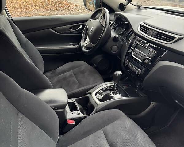 Білий Ніссан ІксТрейл, об'ємом двигуна 1.6 л та пробігом 221 тис. км за 14700 $, фото 8 на Automoto.ua